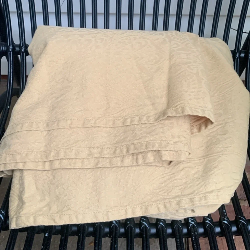 Waterford textured floral‎ table cloth tan cotton long table cover